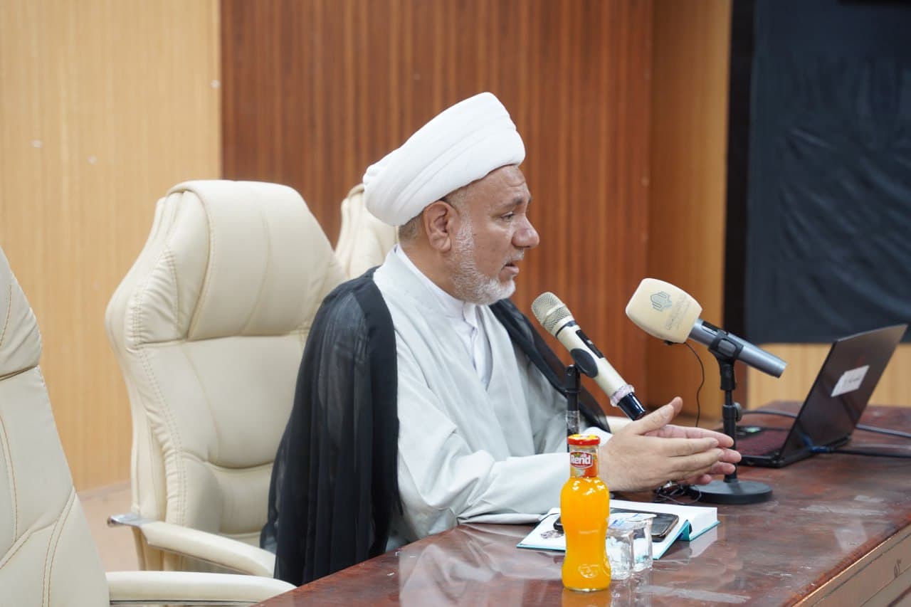 مؤسسة الإمام زين العابدين (عليه السلام) للبحوث والدراسات تقيم ندوة علمية في جامعة القادسية / كلية التربية 